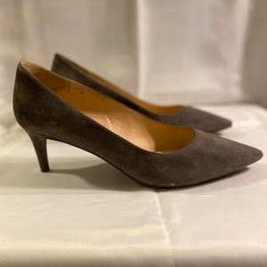 Nine West 2.5 inch grey pump